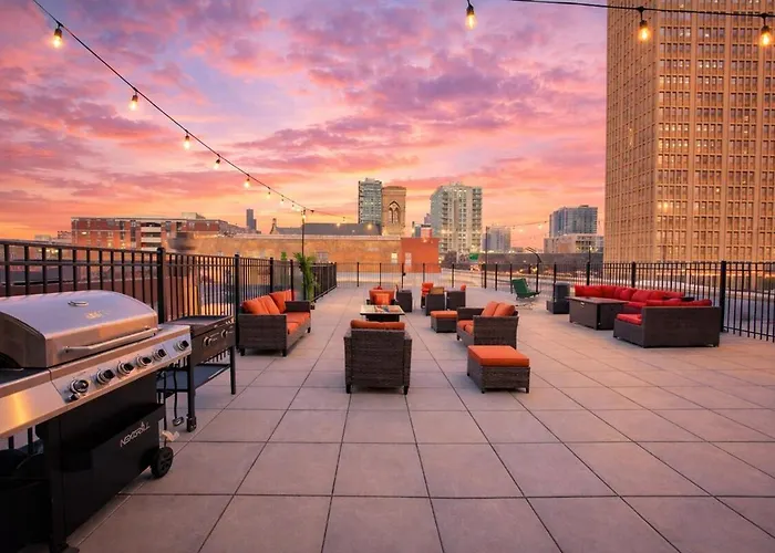 Mccormick Place Family Haven: Spacious 3br-2ba For 8 * Chicago