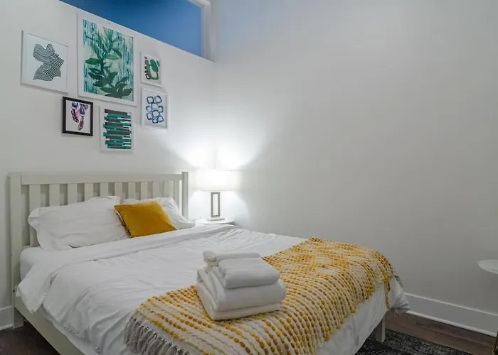 Mccormick Place Family Haven: Spacious 3br-2ba For 8 Apartment *