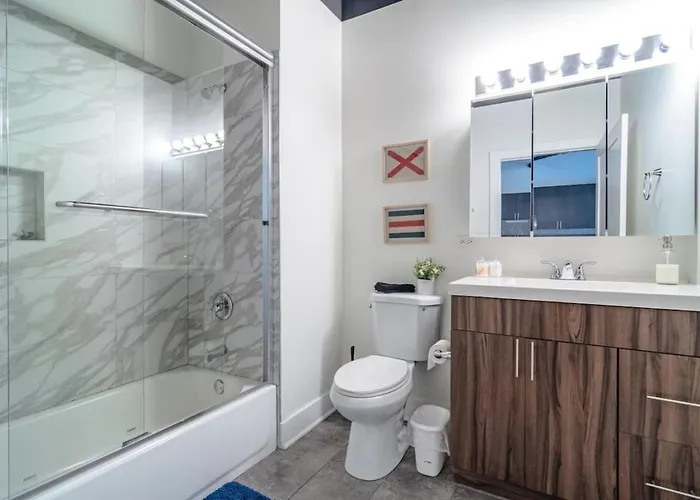 Mccormick Place Family Haven: Spacious 3br-2ba For 8 Chicago