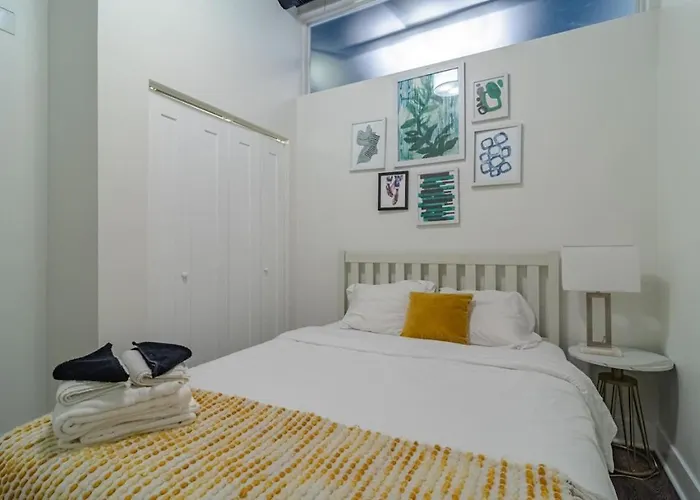 Mccormick Place Family Haven: Spacious 3br-2ba For 8 Chicago