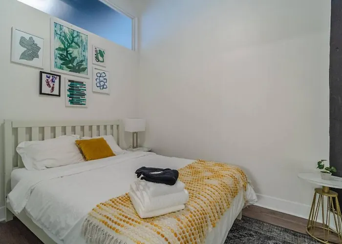 Apartment Mccormick Place Family Haven: Spacious 3br-2ba For 8 Chicago